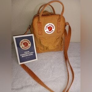 Fjallraven Kanken mini crossbody bag